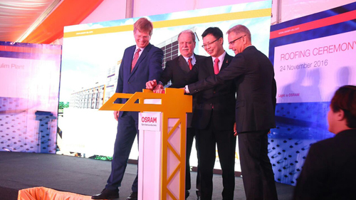 YB Datuk Chua Yong Officiates the Roofing Ceremony of Osram's new Production Site