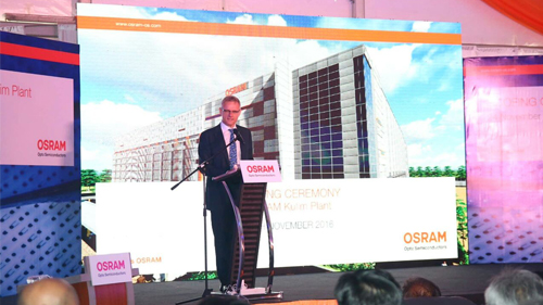 YB Datuk Chua Yong Officiates the Roofing Ceremony of Osram's new Production Site
