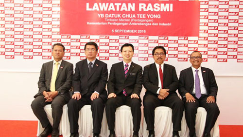 Official Visit by YBTM (Trade) YB Datuk Chua Tee Yong to MIDF 