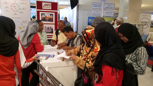 MITI and Agencies Participation In Corporate Exhibition In Conjuction With Perhimpunan Agong UMNO 2016